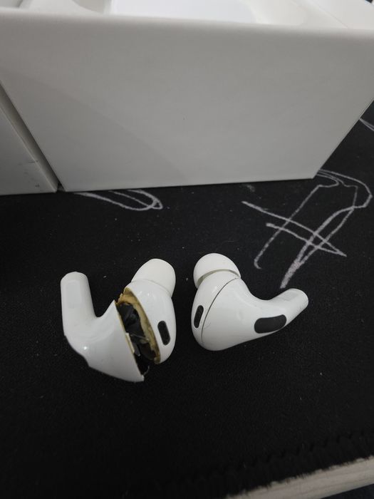 AirPods Pro 2 (Lightning) — оригинал