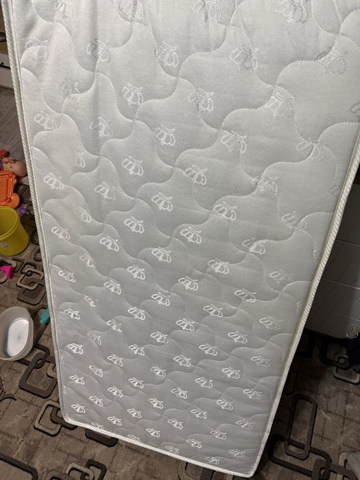 Продам матрас детский