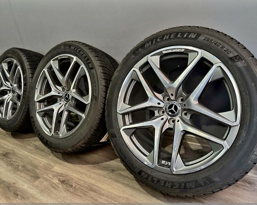 AMG  Mercedes  20 Оригинал