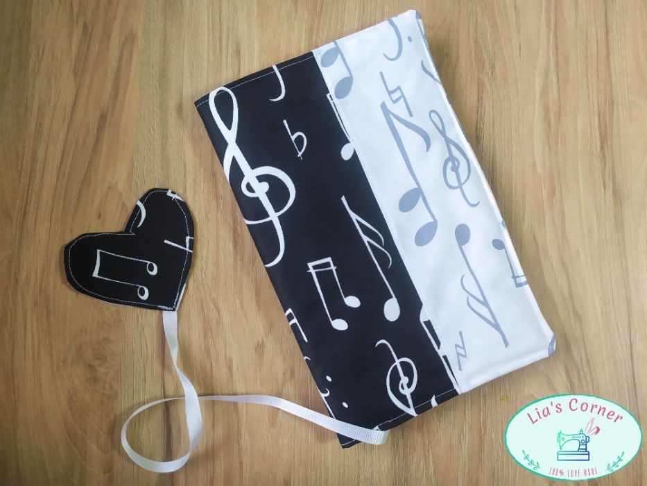 Дрешка за книжка / Калъф за книга