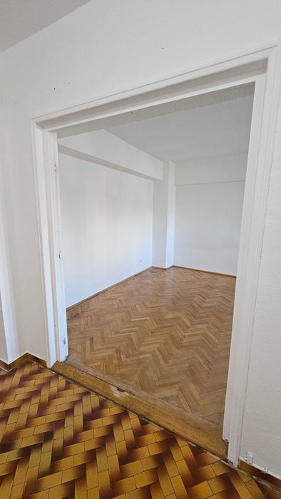 DIRECT PROPRIETAR  4 camere vedere  Casa Poporului  Catedrala Neamului