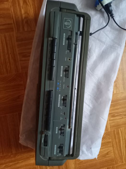 Продаётся магнитофон