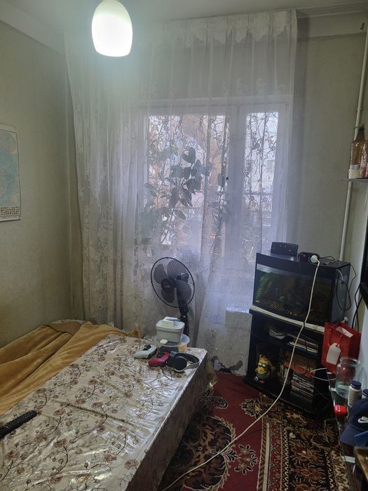 Продаётся  квартира 4/1/4. Ташкент,   Алмазарский район,  себ