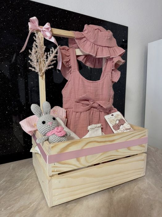 Подаръчни Кошници за Бебе