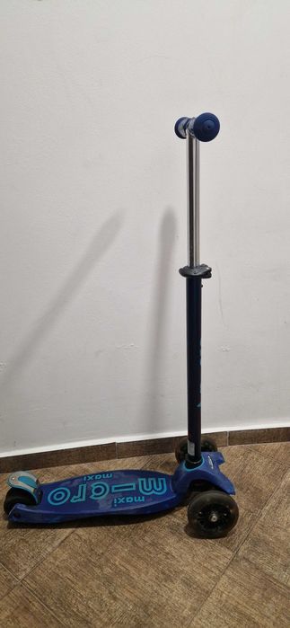 Детска тротинетка Micro Maxi Deluxe led