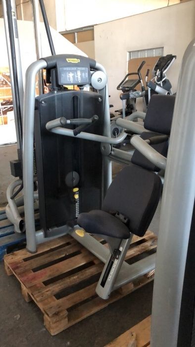 Depozit aparate fitness technogym