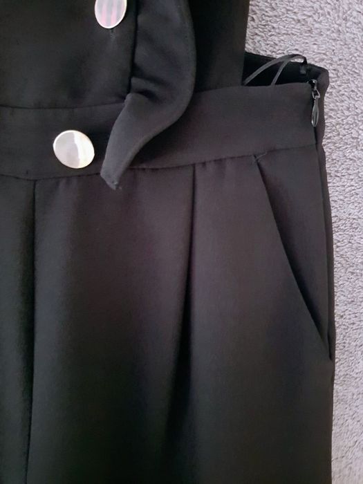 Salopetă neagră Zara