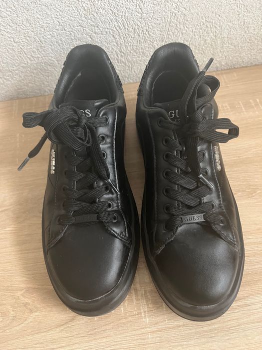 Обувки Guess- оригинални
