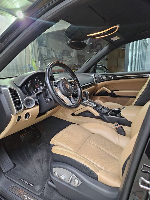 Porsche Cayenne 2017 262 cai Euro 6