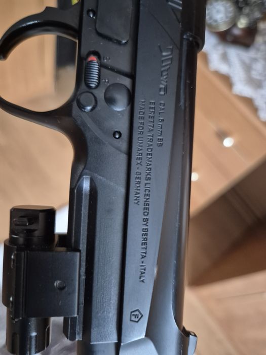 Pistol Beretta umarex airsoft standard fara upgrade