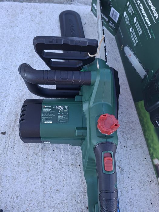 Drujbă fierăstrău electric