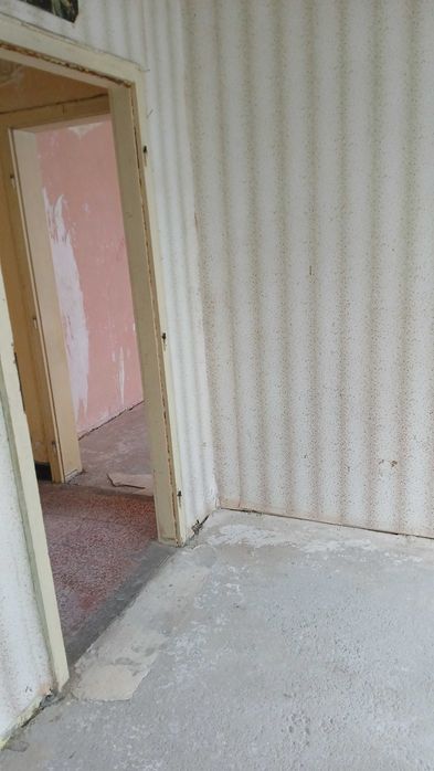 Продавам тристаен в Здравец изток