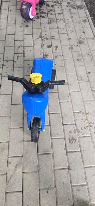 bicicleta fara pedale si motocicleta cu trei roti fara pedale