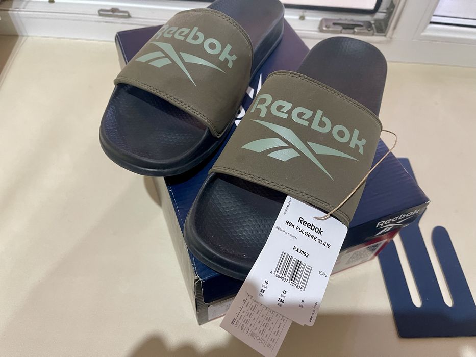 Сланцы Reebok оригинал 100%