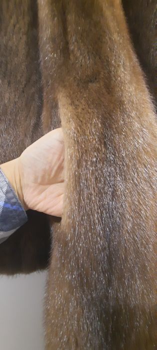 Продам шубу норковую