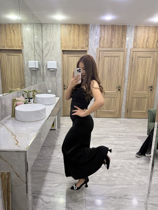 платья вечерние.