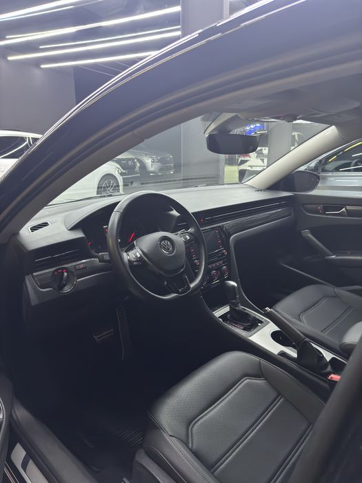 Volkswagen Passat R-line