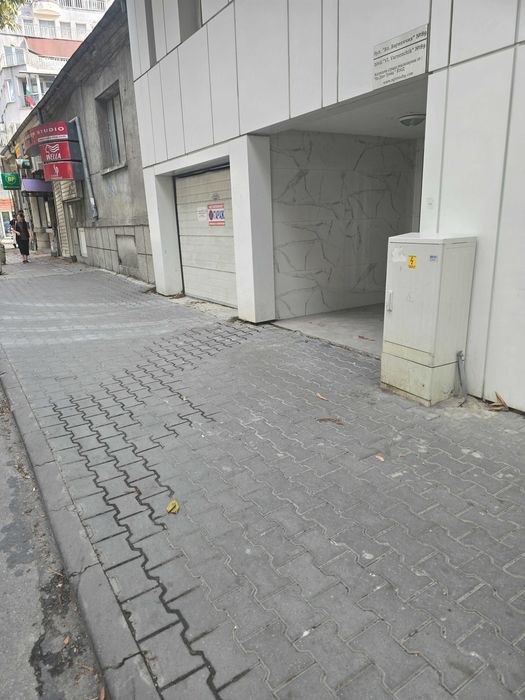 Паркомясто гараж