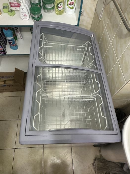 Холодильник, морозильник, стеллаж, полки