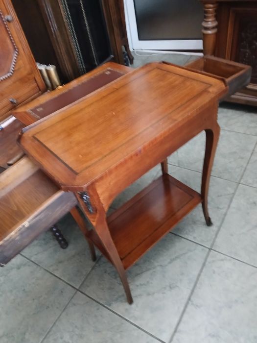 Noptiera ,consola ,si masuta