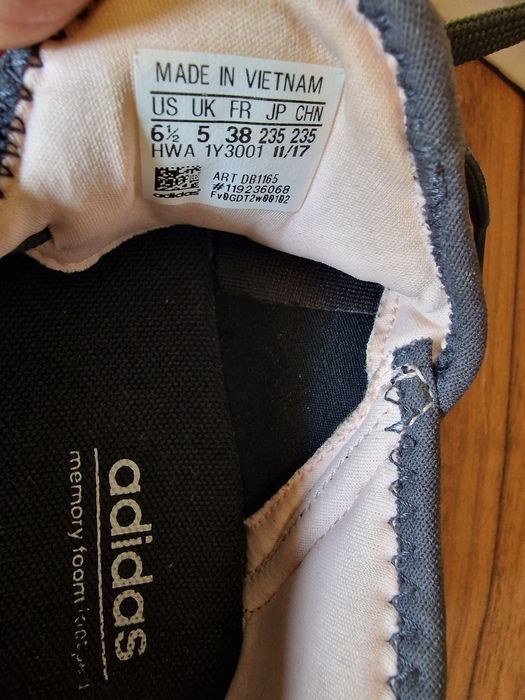 Adidasi dame,marime 38,stare foarte buna,model slip in