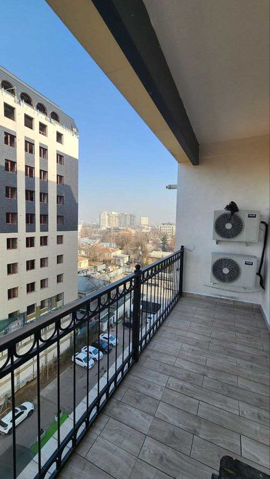 Аренда! ЖК E-ONE ориентир (PIRAMIT TOWER)