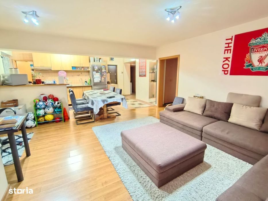 Apartament cu 4 camere -ETAJ INTERMEDIAR-