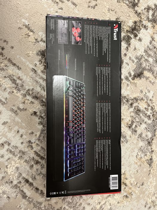 Tastatura de gaming semi-mecanica trust