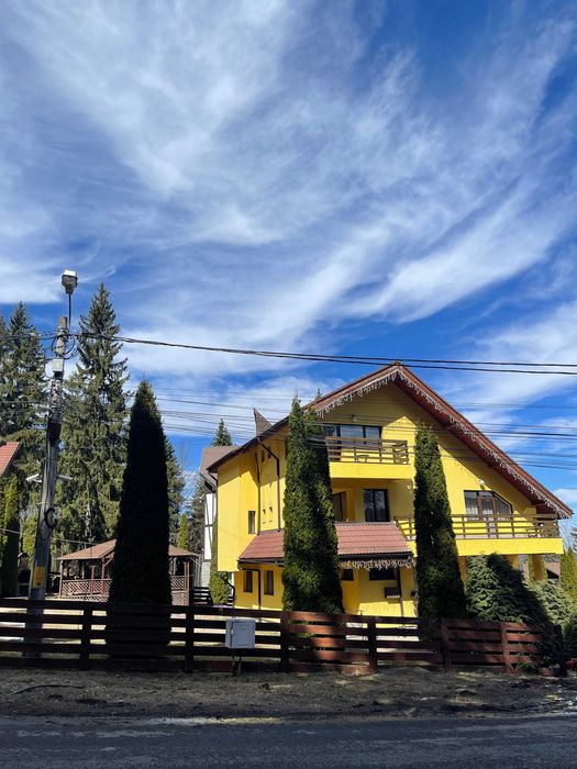 Cazare in vila 6 camere cu baie, living, bucatarie, minim o luna