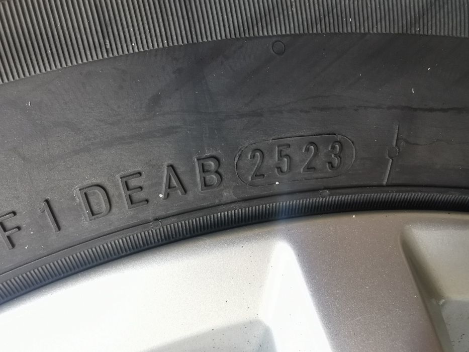 Jante originale 16" VW Passat B8 + anvelope vară Nexen