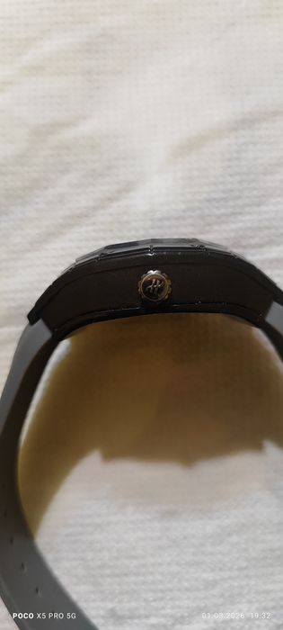 Продавам часовник хублот