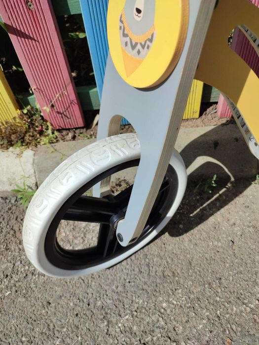 Bicicleta din lemn fara pedale