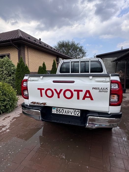 Продам тойота хайлюкс