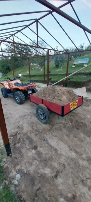 Vând remorcuta  foarte bună