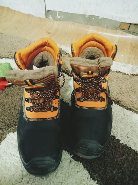 Продам страховачный ремень, и сапоги!