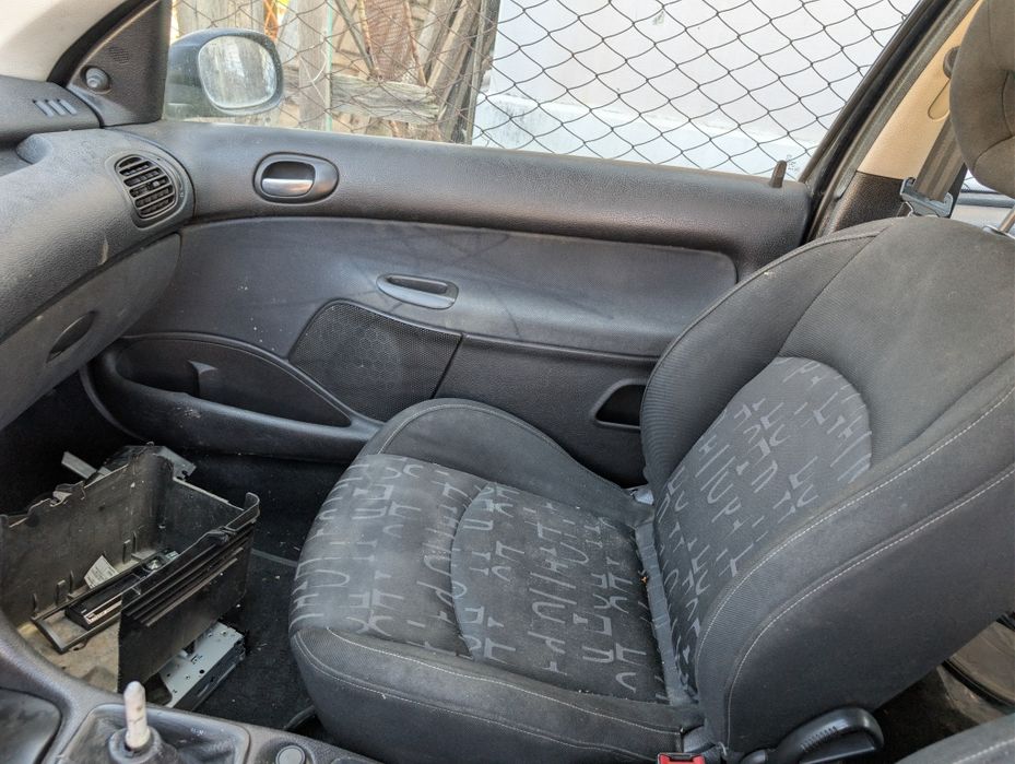 Dezmembrez Peugeot 206 1.6 16V TU5JP4 NFU 2001 manual 3 uși impecabil