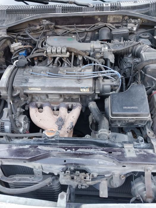 Продам машину Toyota Karina E