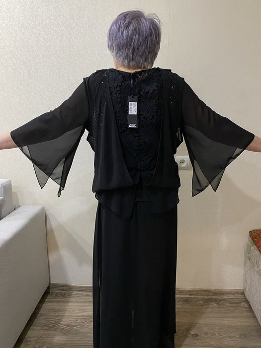 Костюм женский праздничный