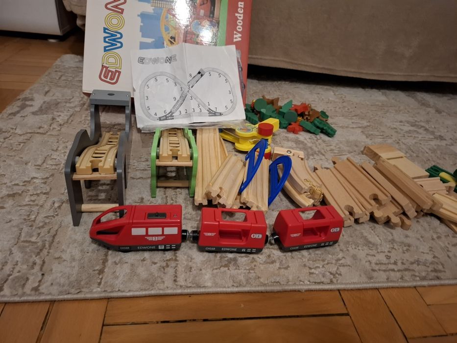 Set de lemn tren cu sina