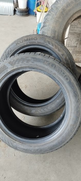245/45/17 летни гуми kumho