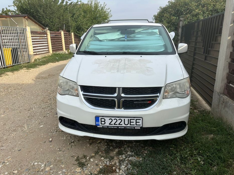 Vând Dodge Grand Caravan