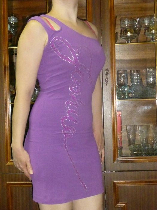 Женское платье продается