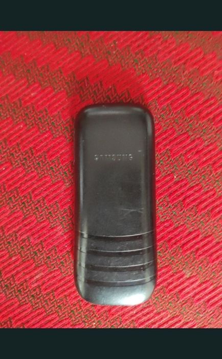 Telefon mobil cu taste in bună stare de funcționare, bateria a fost schimbată.