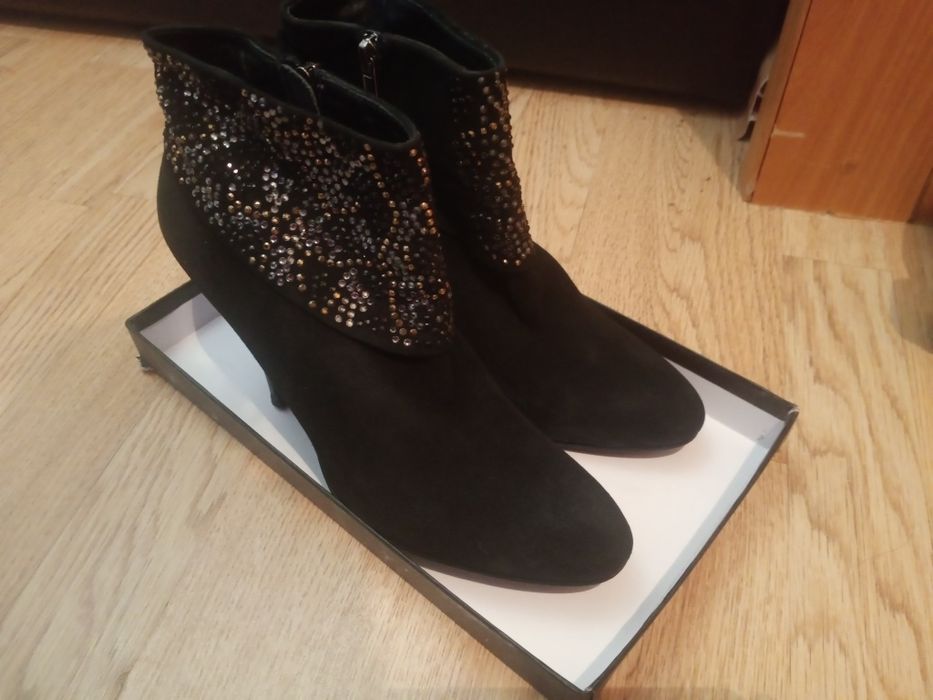 Продам ботильоны