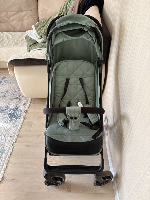 Коляска прогулочная