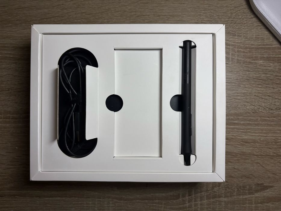 Графичен таблет WACOM Intuos S