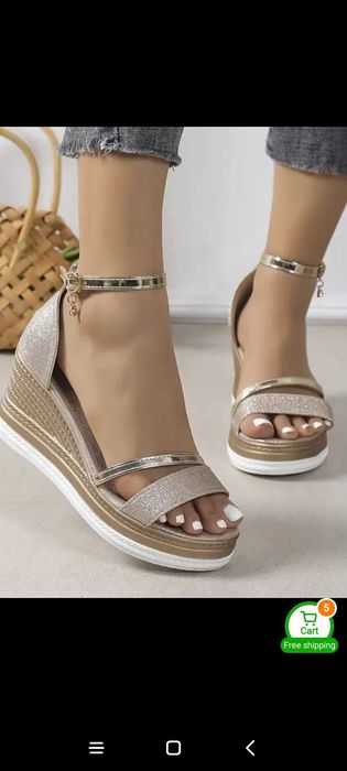 Сандали цвят шампанско
