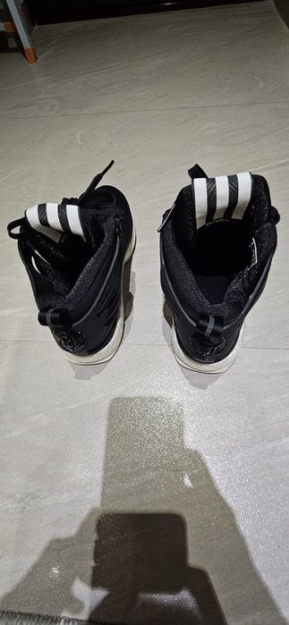 Vand ghete adidas