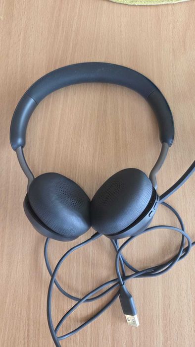 Jabra Evolve2 40 SE  Професионални слушалки  – Като нови!