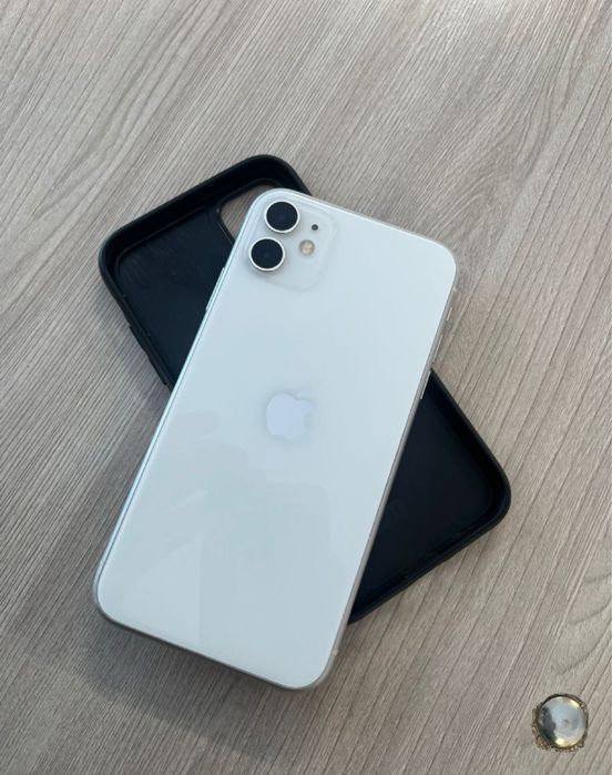 Продам Айфон 11 идеален